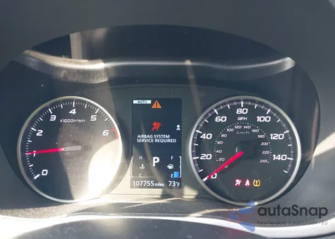 2018 Mitsubishi Eclipse Cross Se/Sel z USA, uszkodzony, nr VIN JA4AT5AA8JZ069574